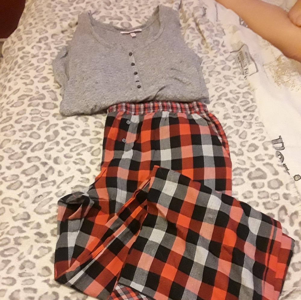 VS NWOT Pajama set